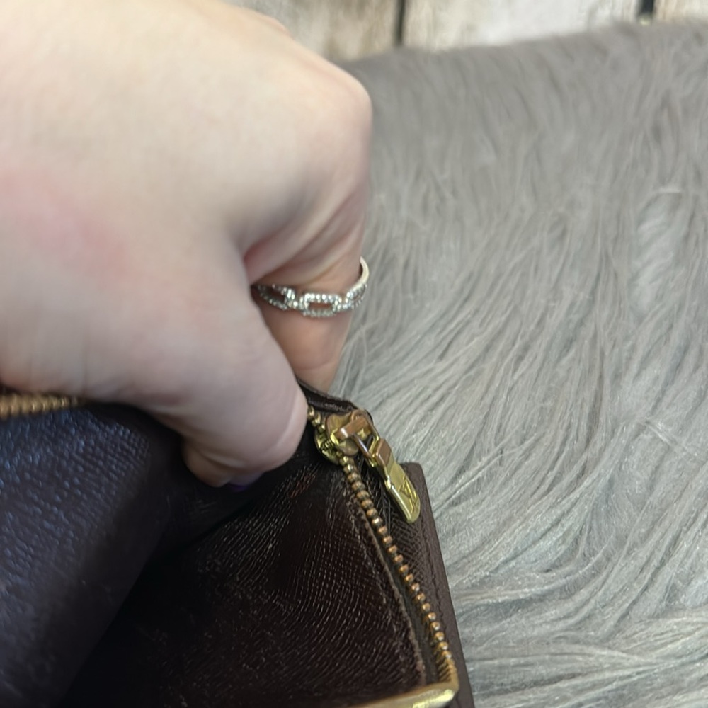 LOUIS VUITTON - Damier Long Wallet - Picture 11 of 11